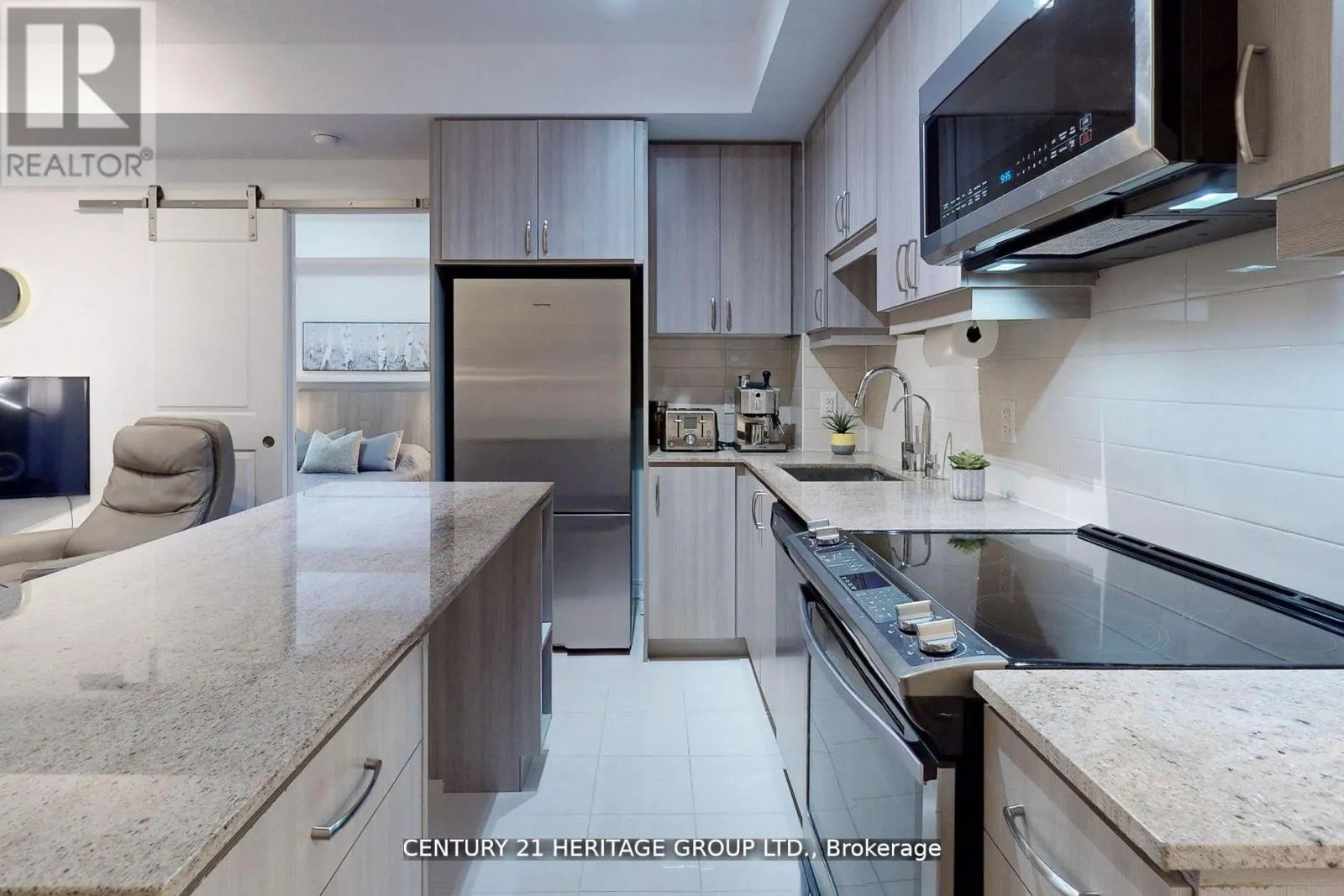 319 - 9201 YONGE STREET