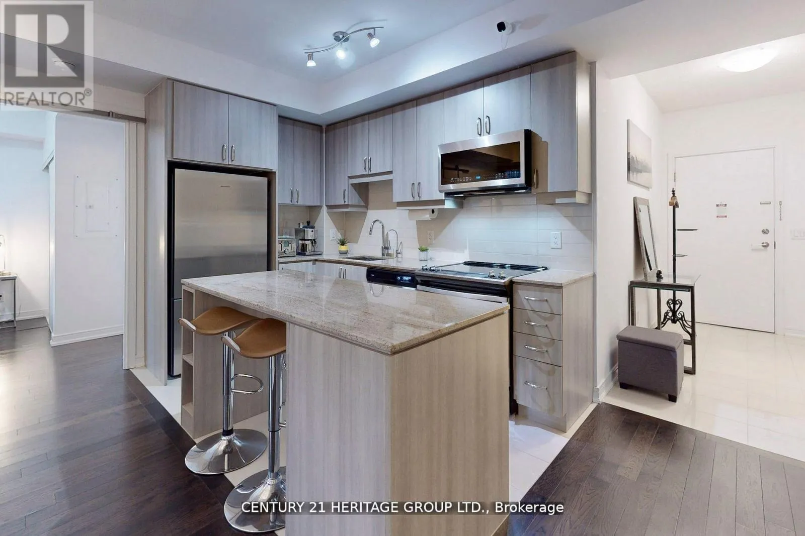 319 - 9201 YONGE STREET