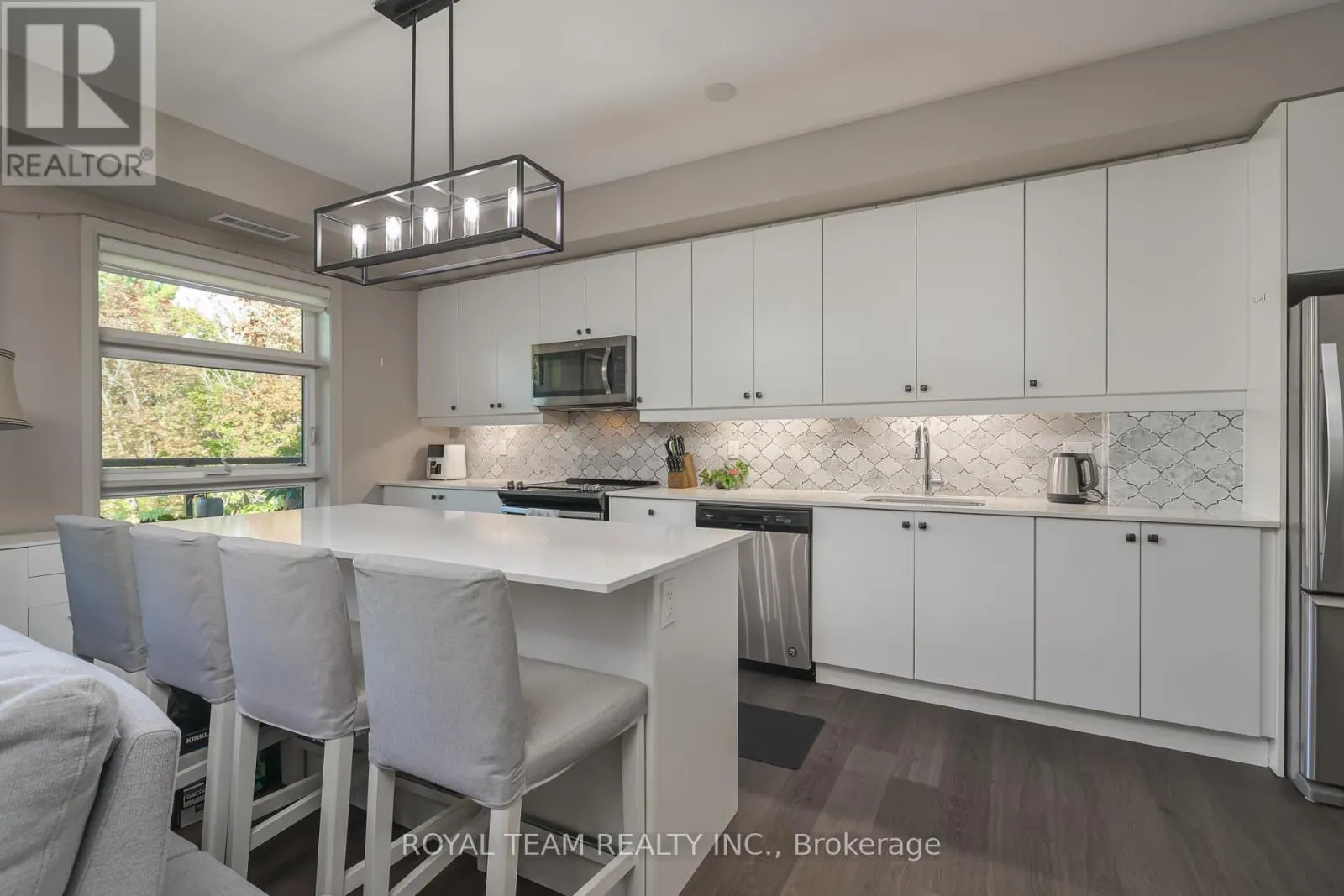 307 - 555 WILLIAM GRAHAM DRIVE