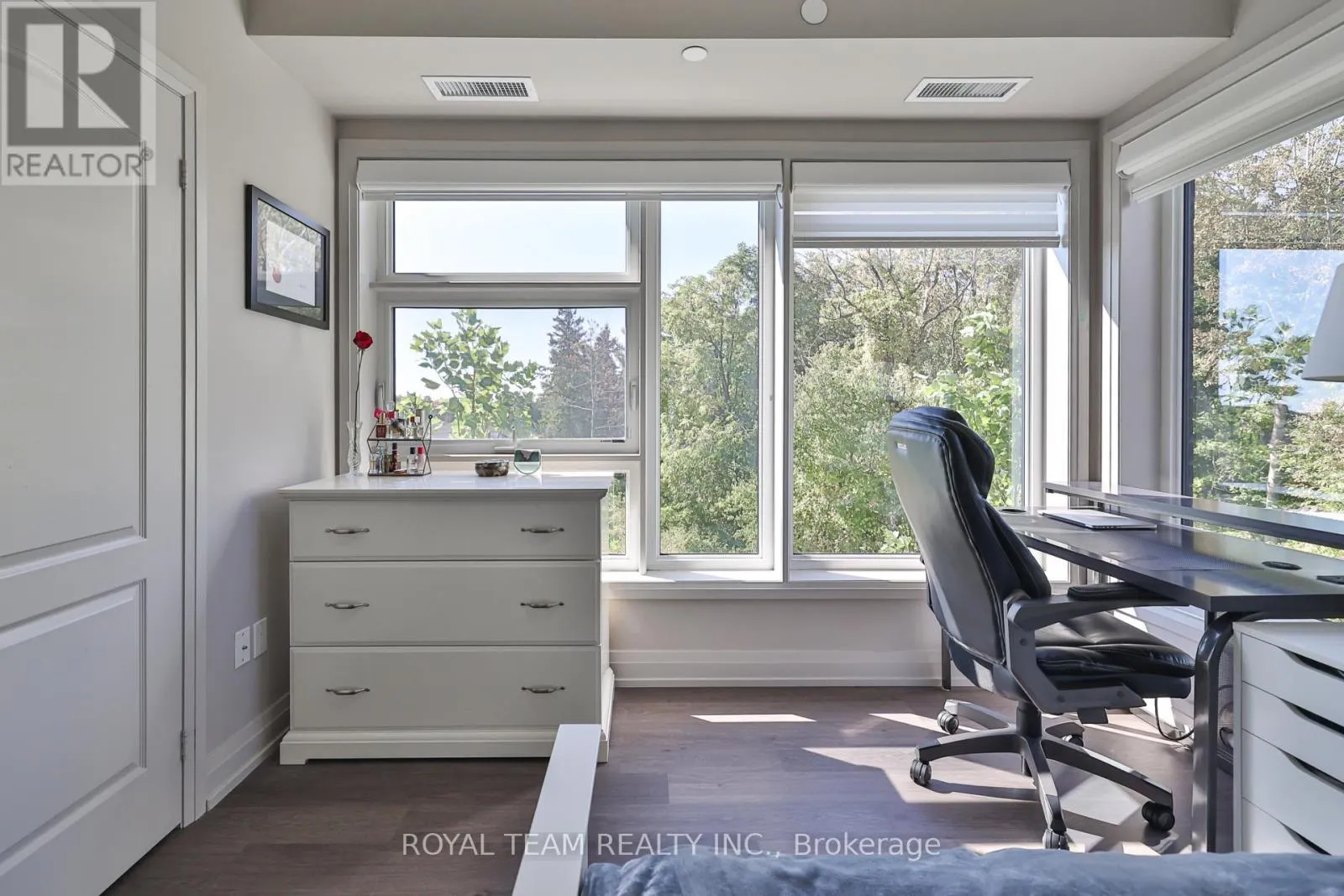 307 - 555 WILLIAM GRAHAM DRIVE