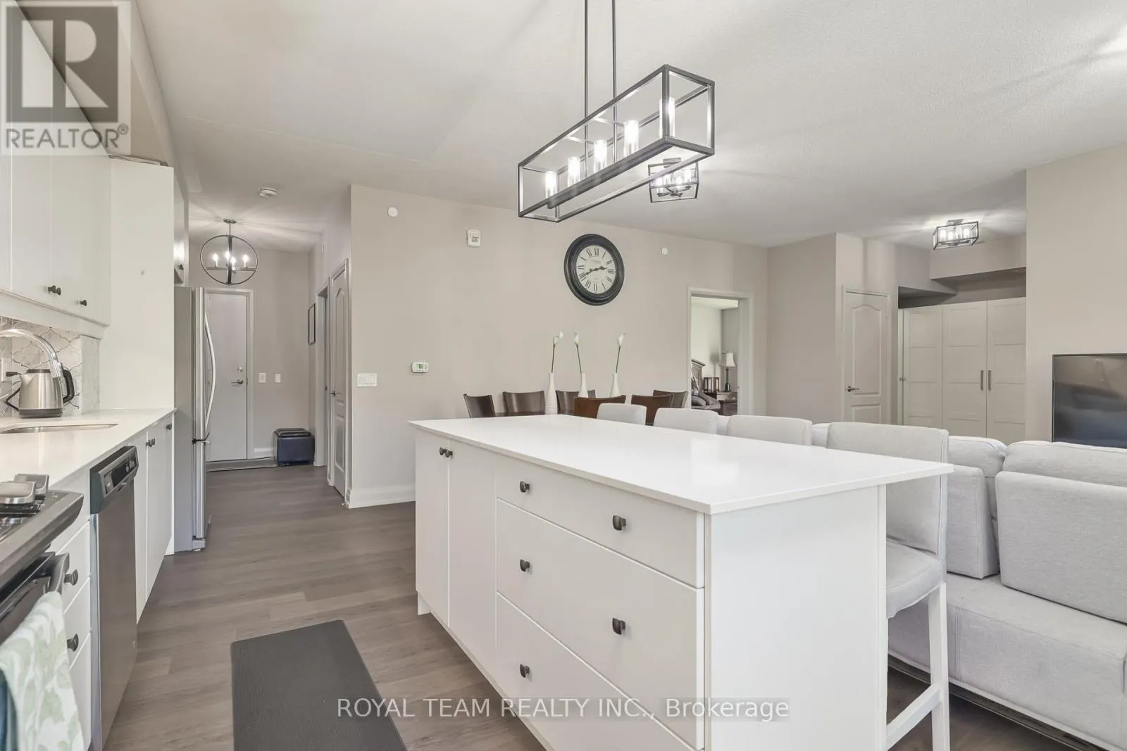 307 - 555 WILLIAM GRAHAM DRIVE