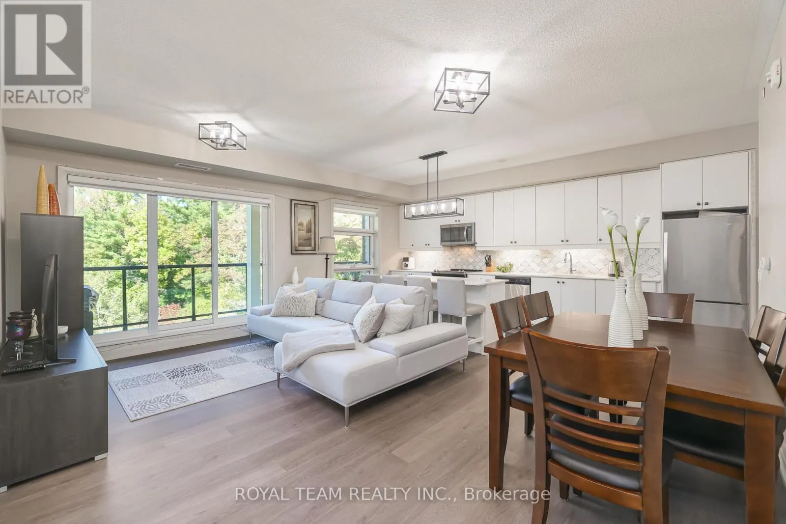 307 - 555 WILLIAM GRAHAM DRIVE