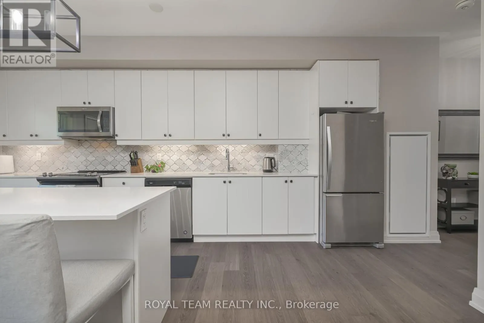 307 - 555 WILLIAM GRAHAM DRIVE