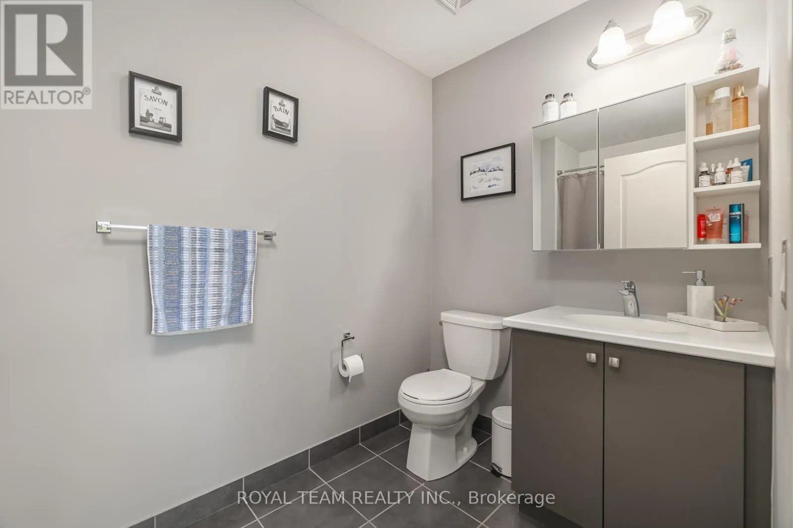 307 - 555 WILLIAM GRAHAM DRIVE