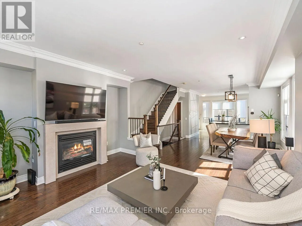 1 POWSELAND CRESCENT
