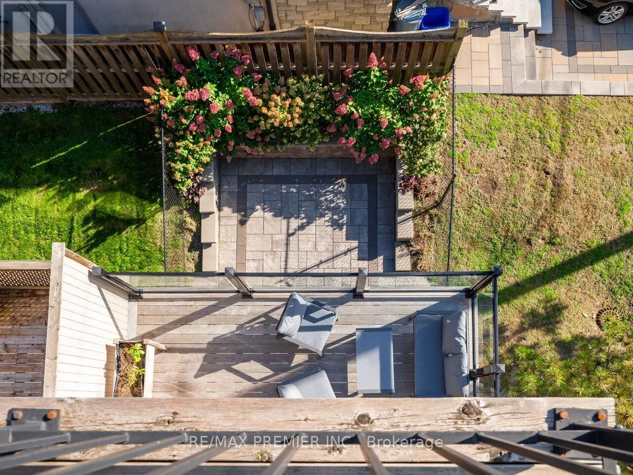 1 POWSELAND CRESCENT