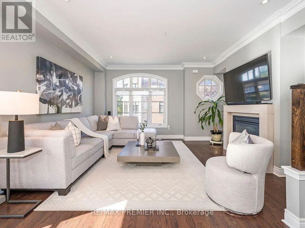 1 POWSELAND CRESCENT