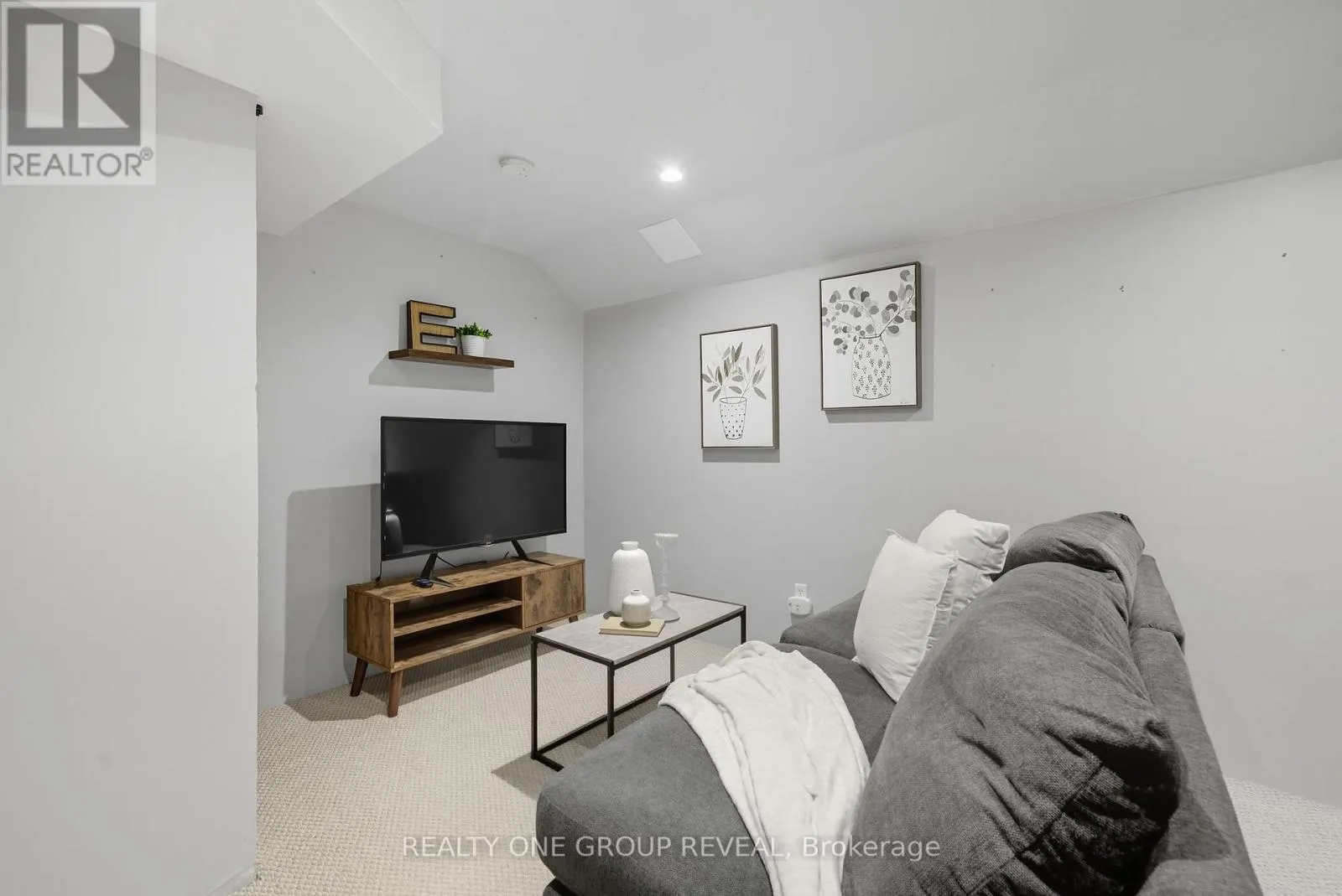 37 MAINPRIZE CRESCENT
