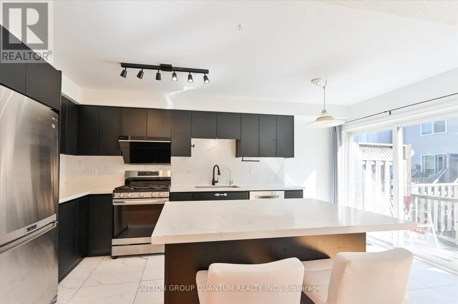 59 MARSHVIEW AVENUE