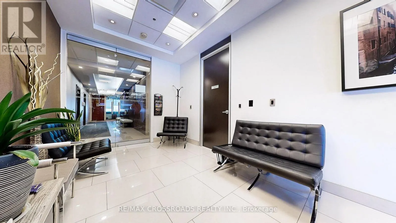 PHK - 7368 YONGE STREET