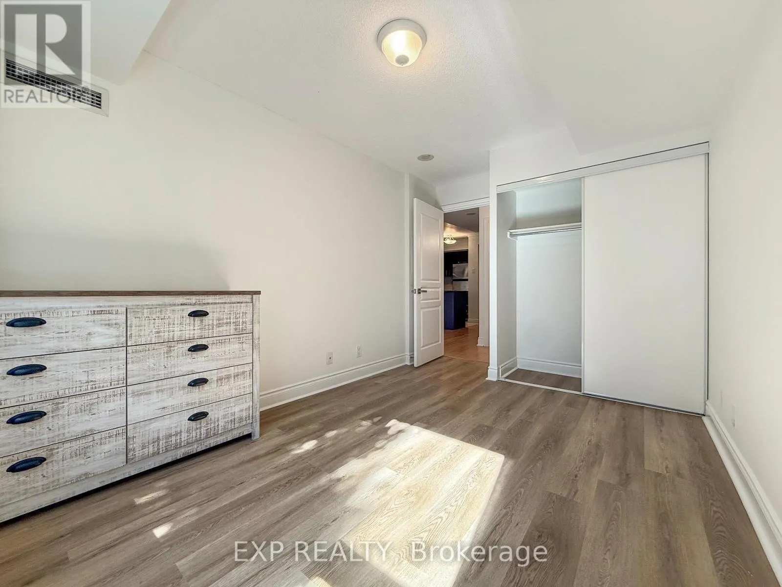 211 - 30 CLEGG ROAD