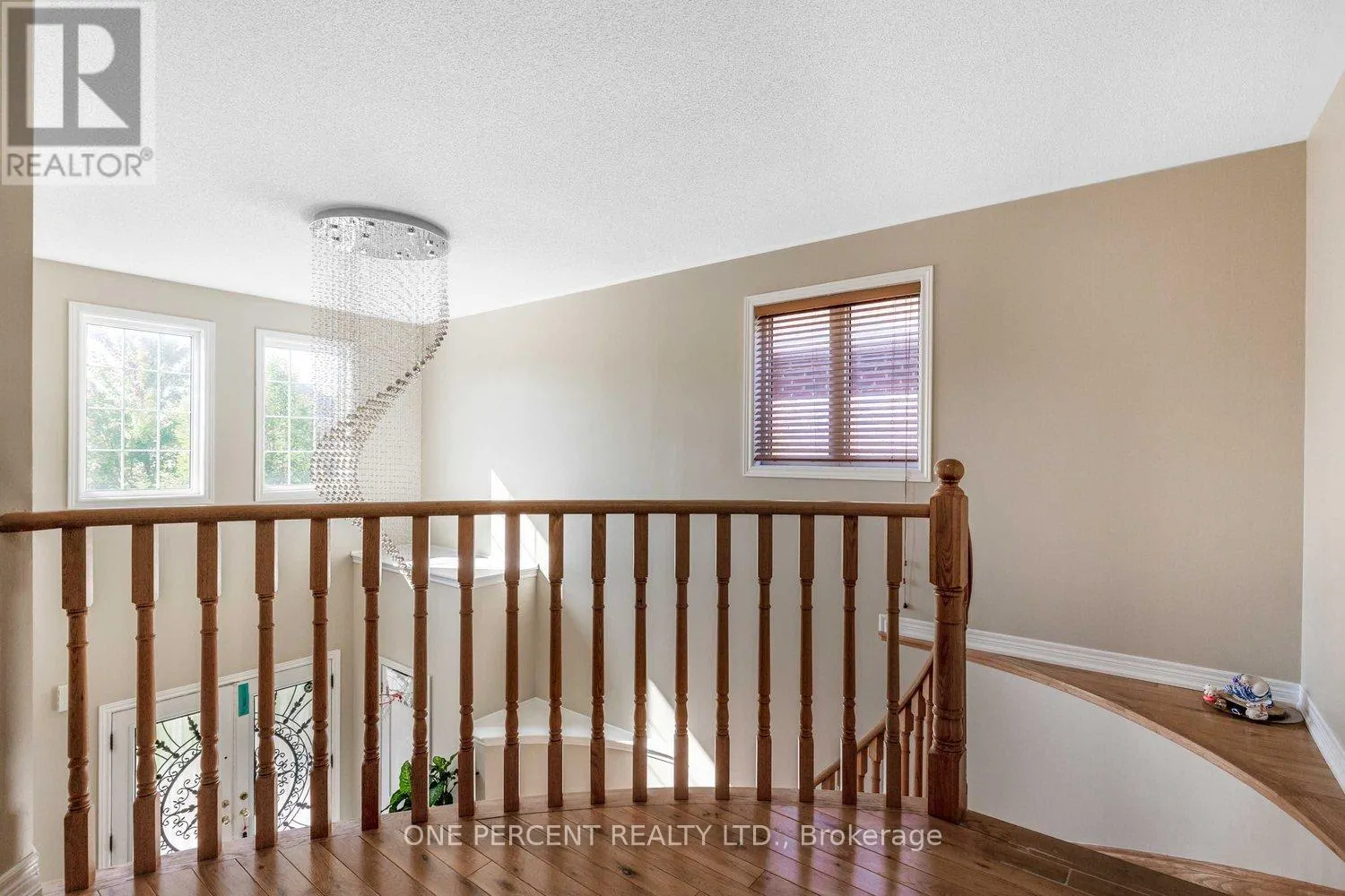 16 MCKENZIE WAY