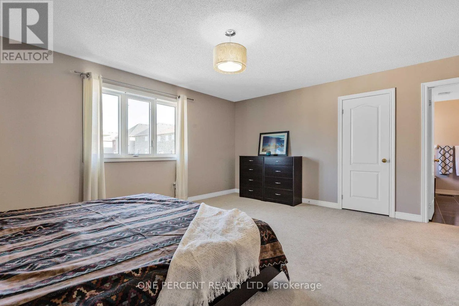 16 MCKENZIE WAY