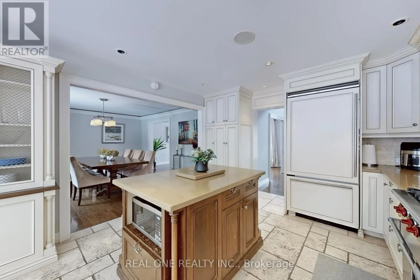 27 AITKEN CIRCLE
