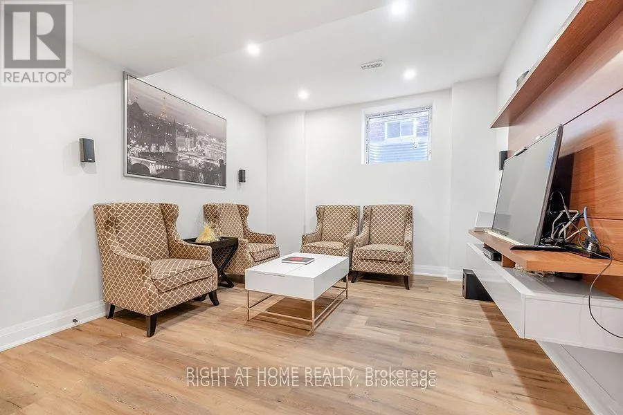 (BASEMENT) - 61 ISAIAH DRIVE W