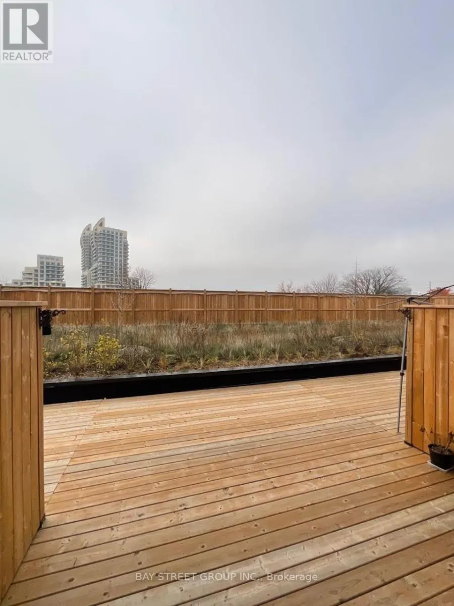 12 - 370 G RED MAPLE ROAD