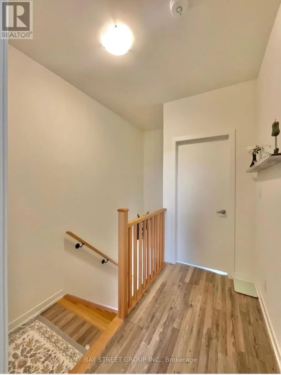 12 - 370 G RED MAPLE ROAD