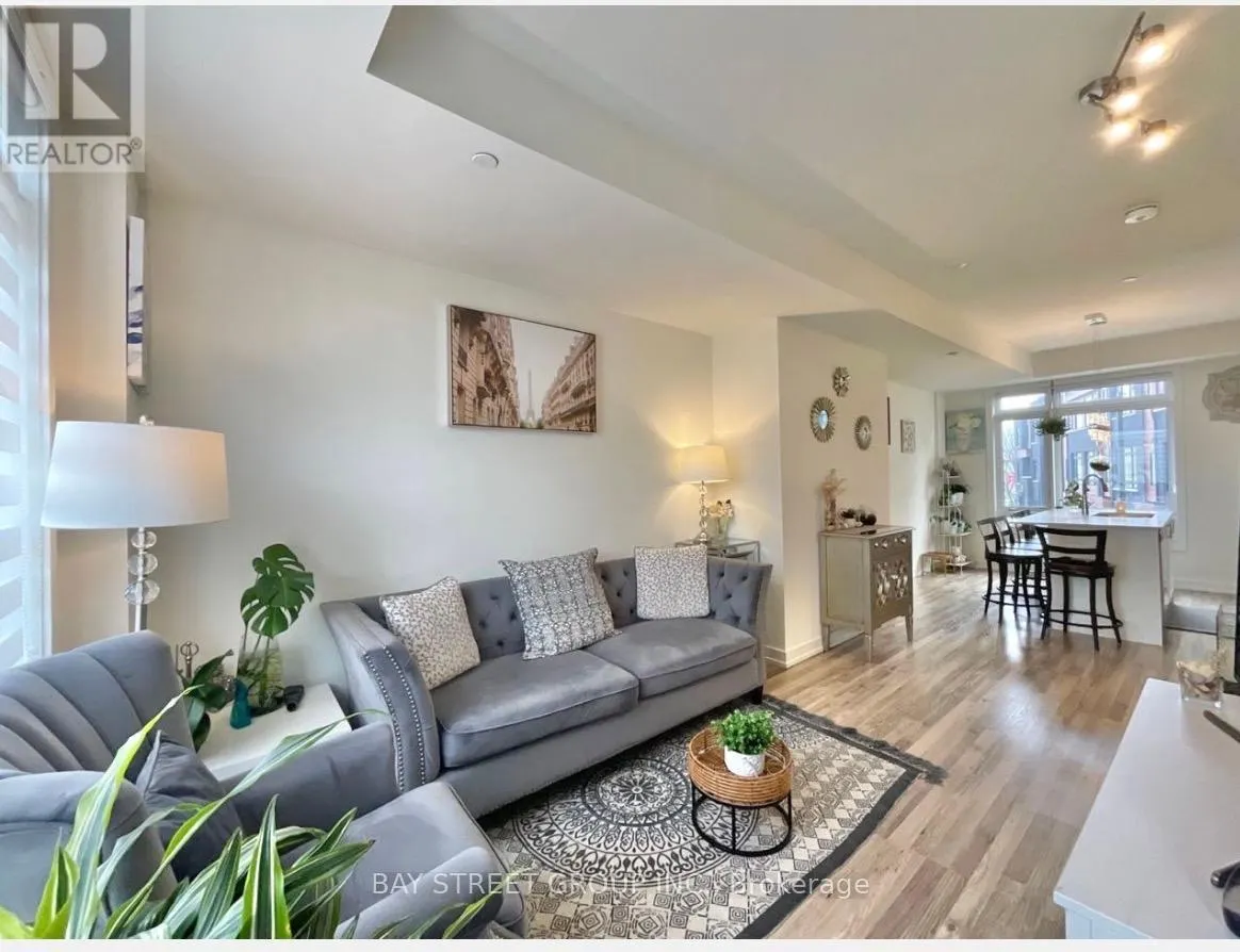 12 - 370 G RED MAPLE ROAD
