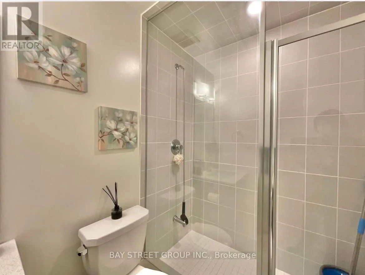 12 - 370 G RED MAPLE ROAD
