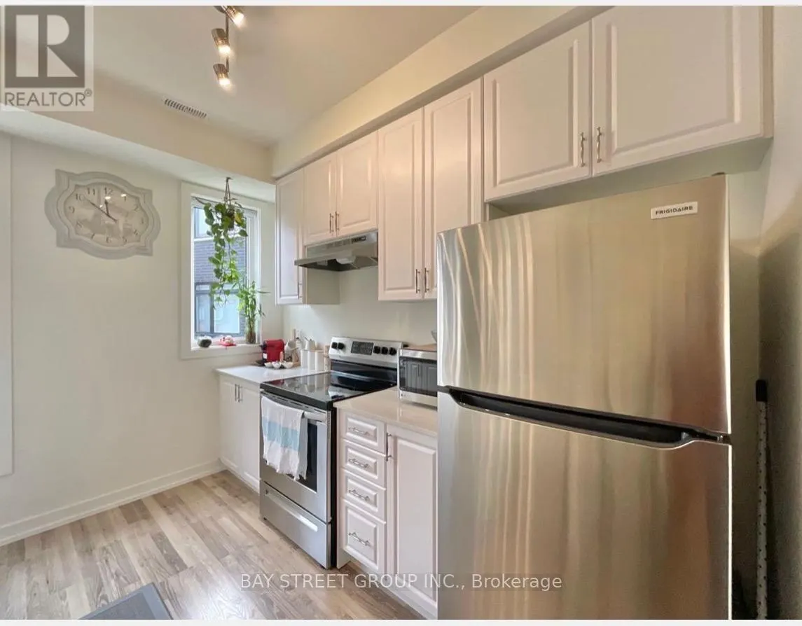12 - 370 G RED MAPLE ROAD