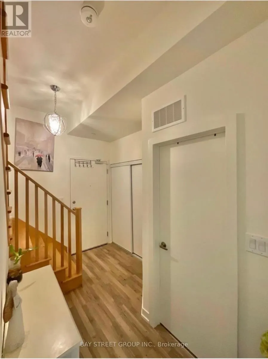12 - 370 G RED MAPLE ROAD