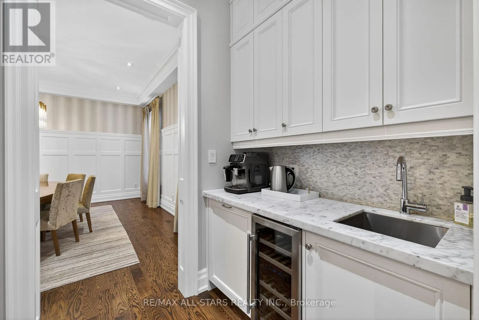 126 HILLVIEW ROAD