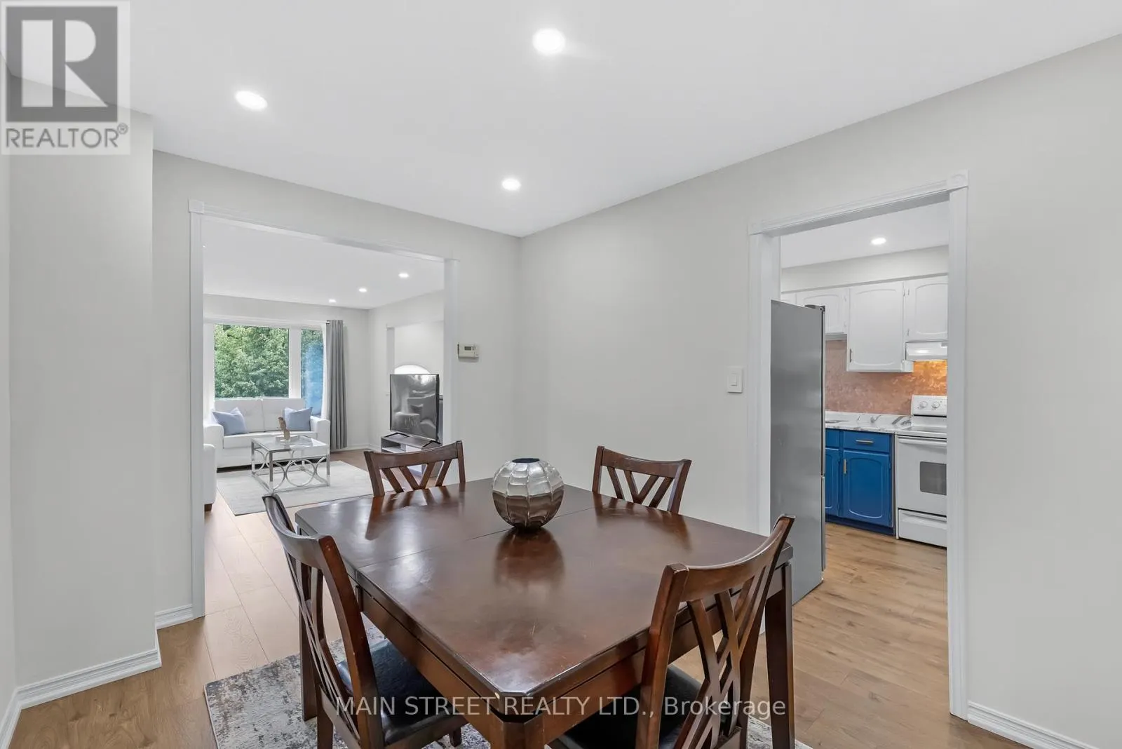 43 RIVERGLEN DRIVE
