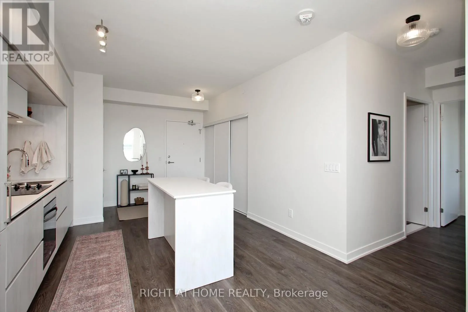 513 - 6 DAVID EYER ROAD