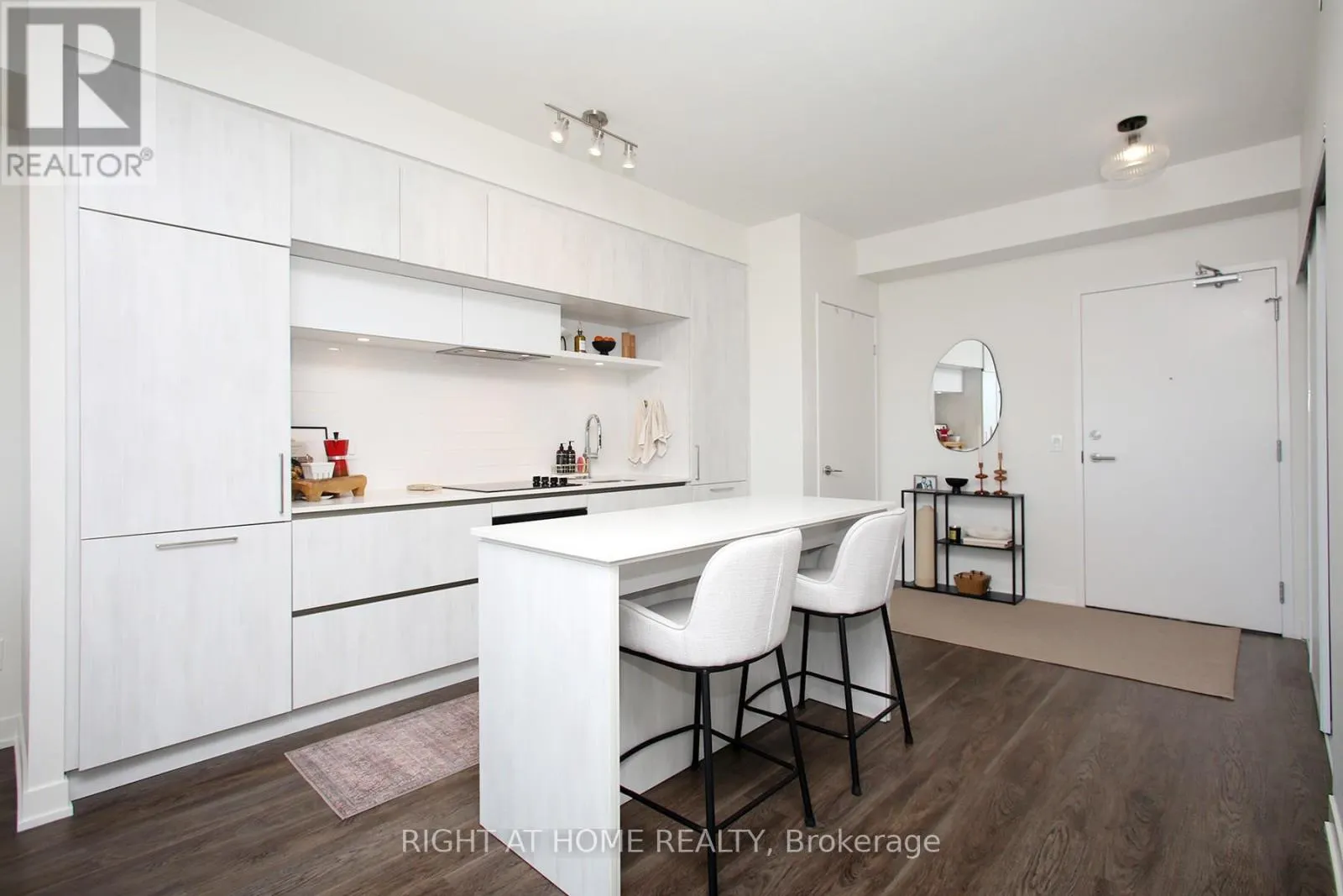 513 - 6 DAVID EYER ROAD