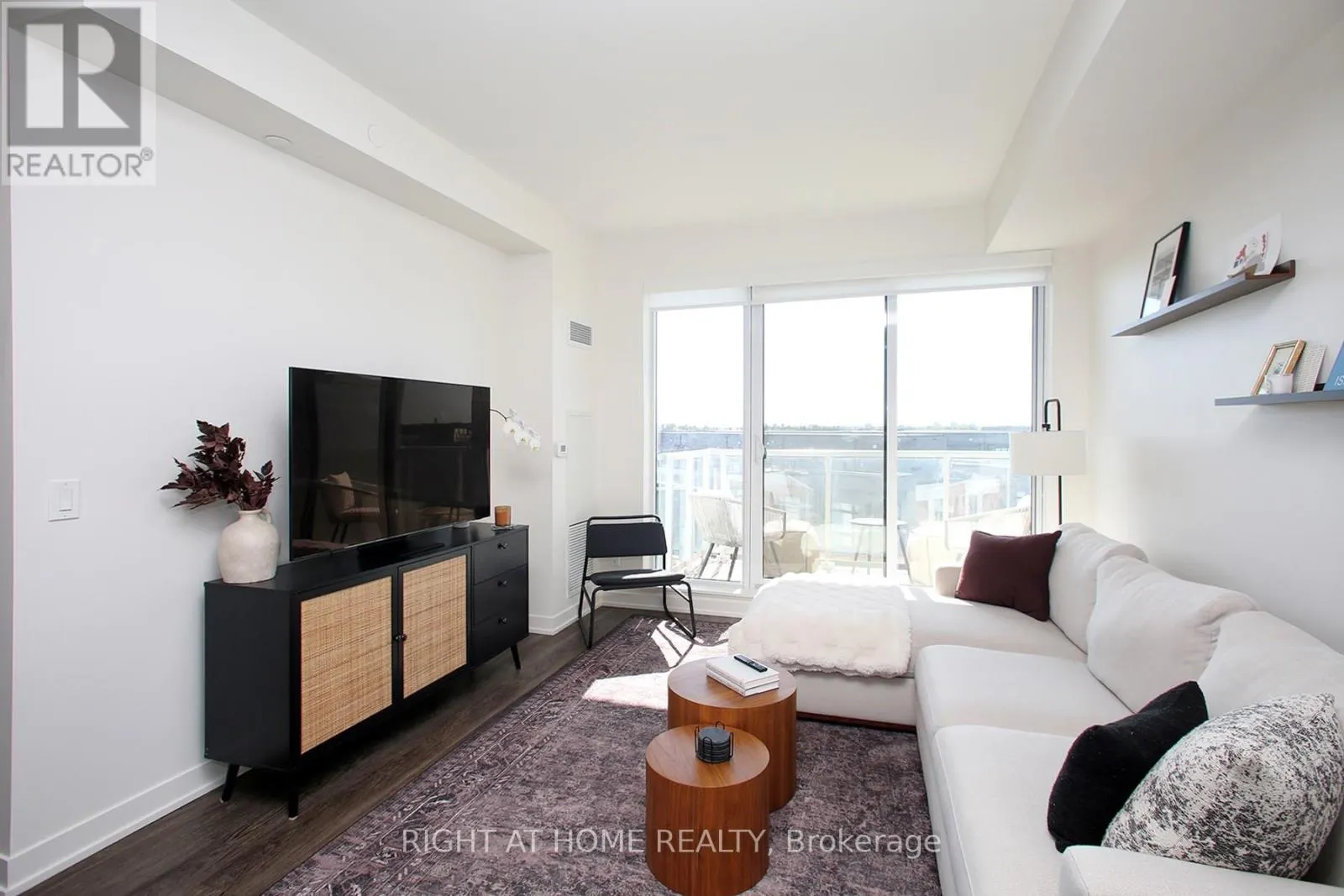 513 - 6 DAVID EYER ROAD
