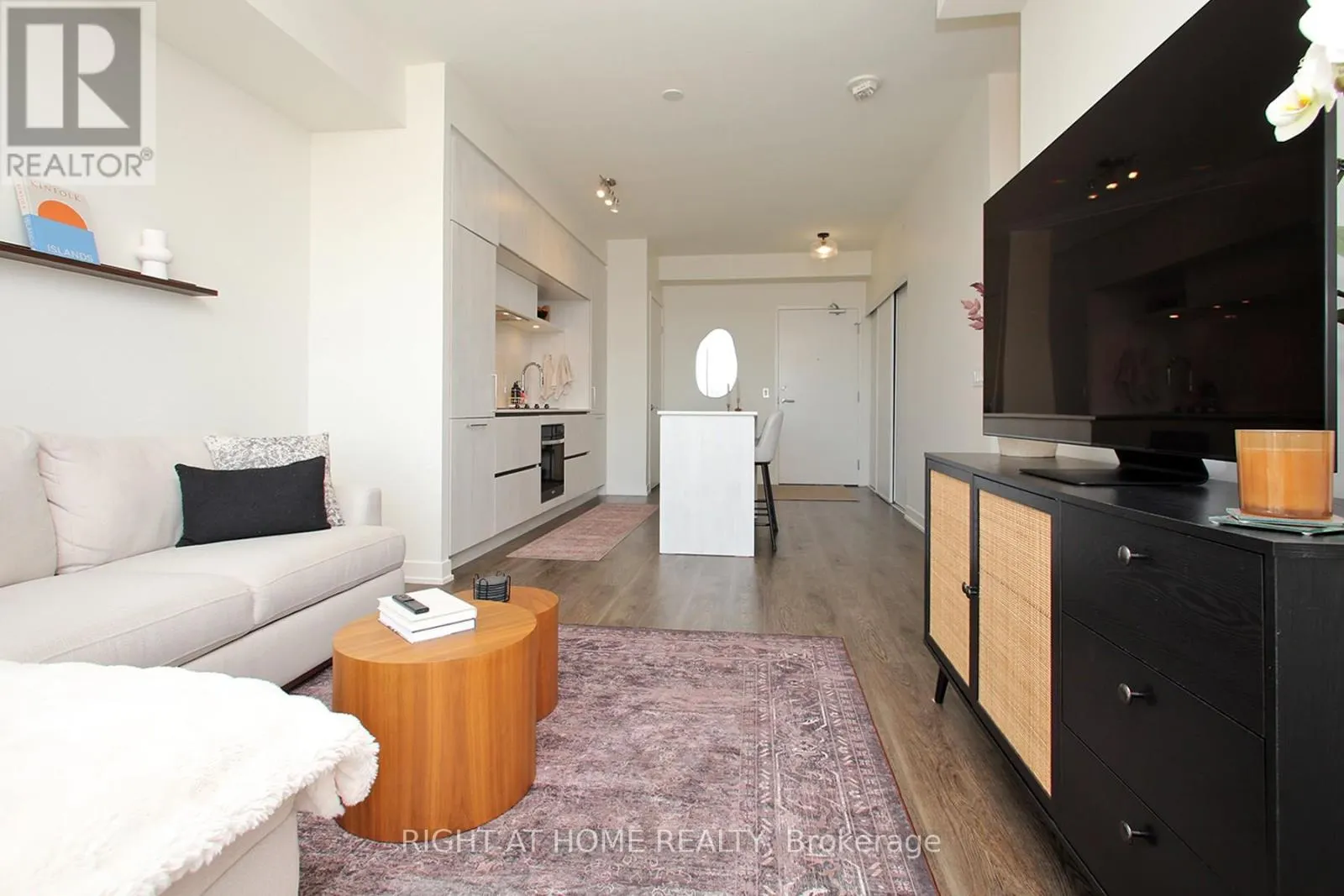 513 - 6 DAVID EYER ROAD