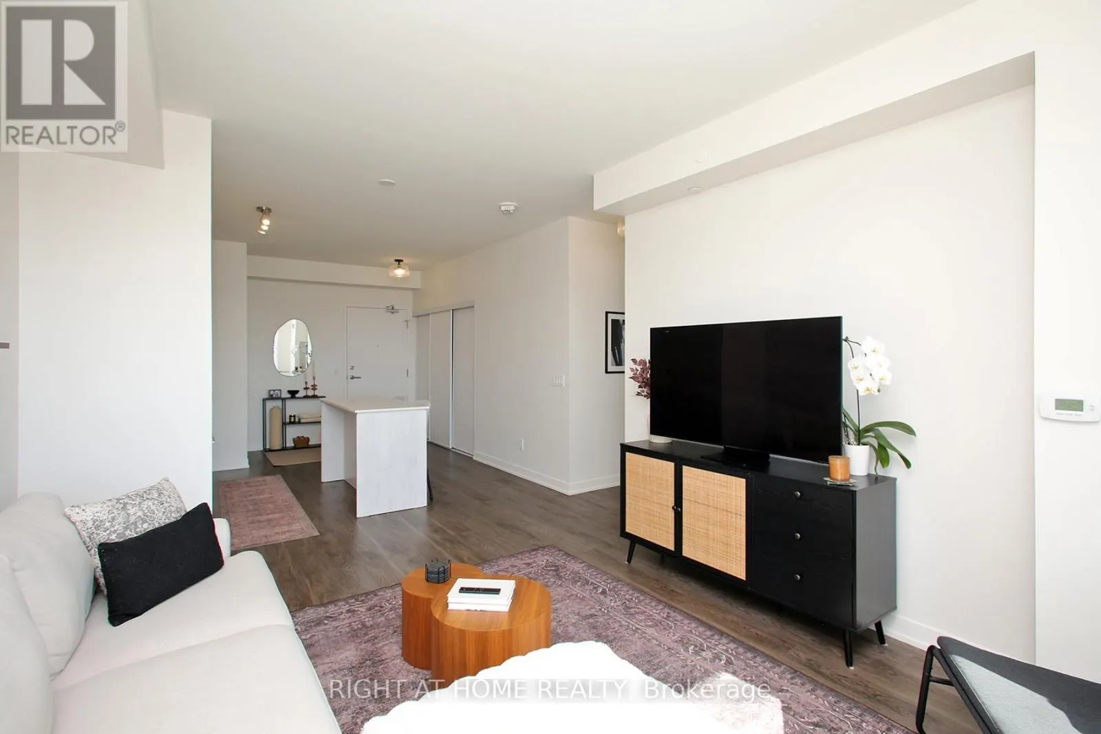 513 - 6 DAVID EYER ROAD