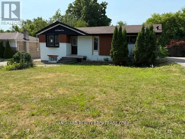 206 PARKVIEW CRESCENT