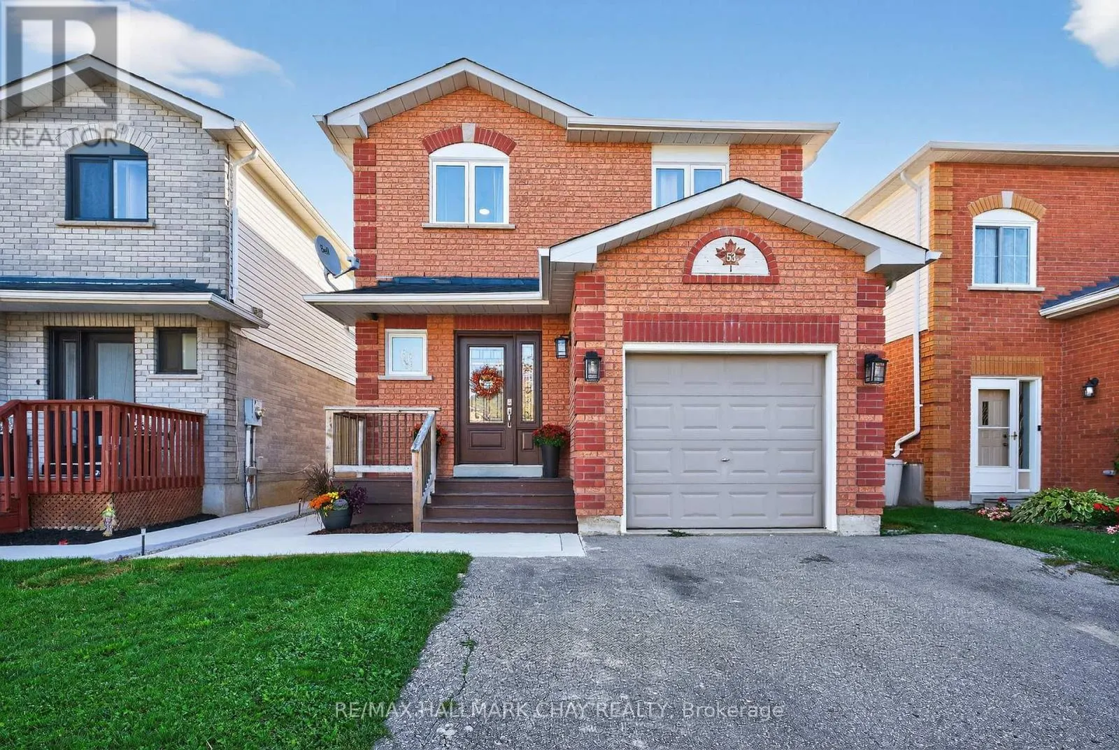 53 MCKNIGHT CRESCENT