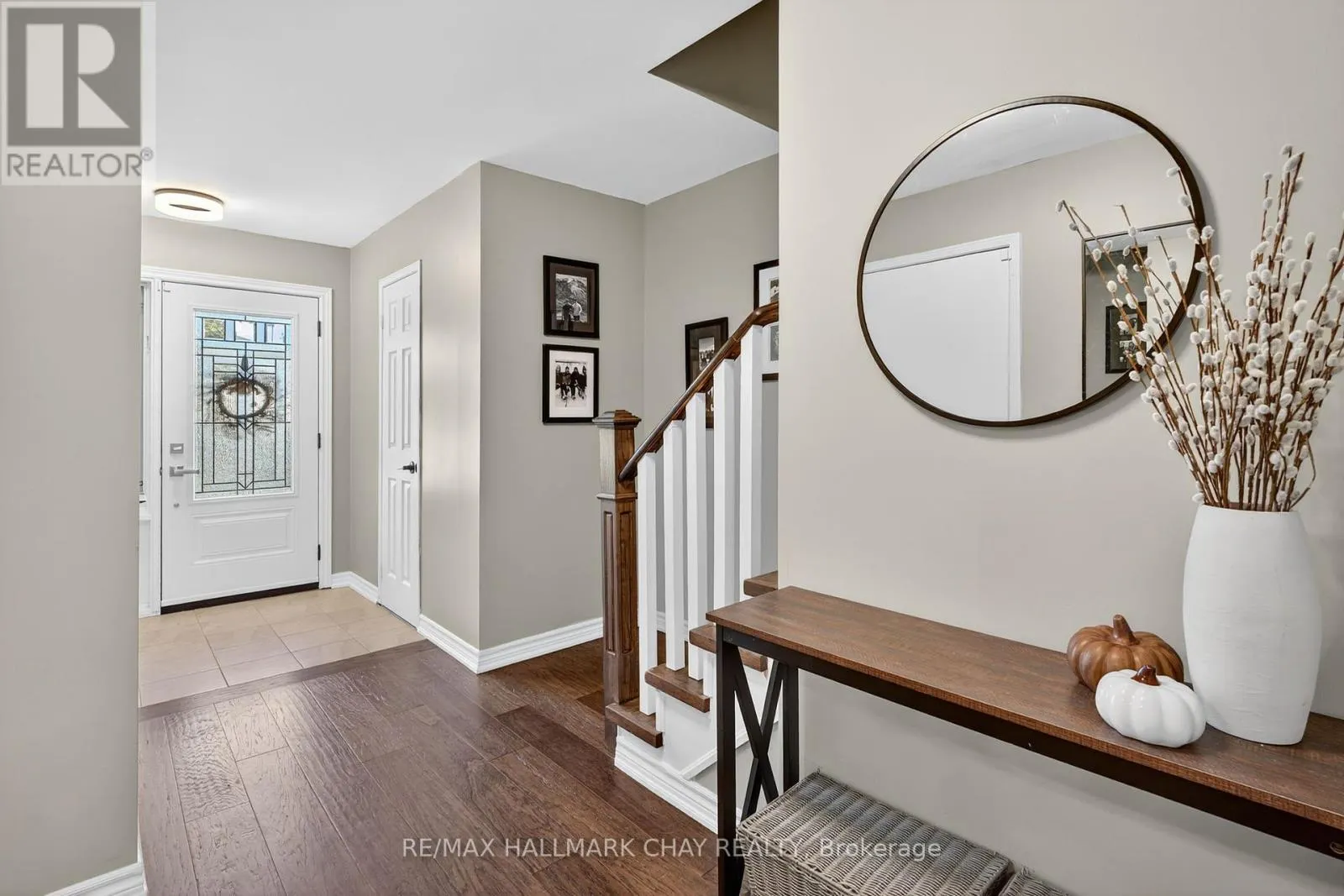 53 MCKNIGHT CRESCENT