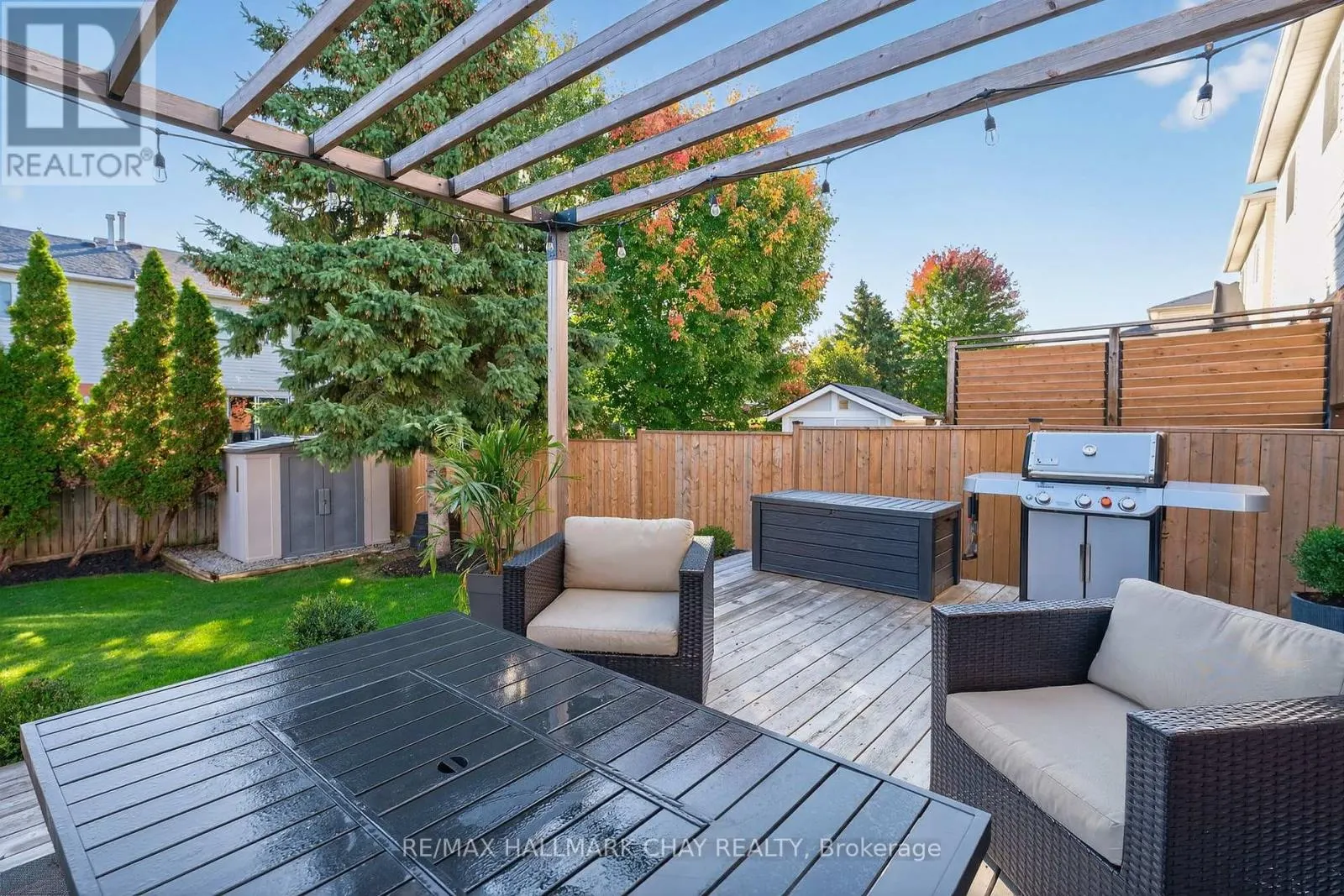 53 MCKNIGHT CRESCENT