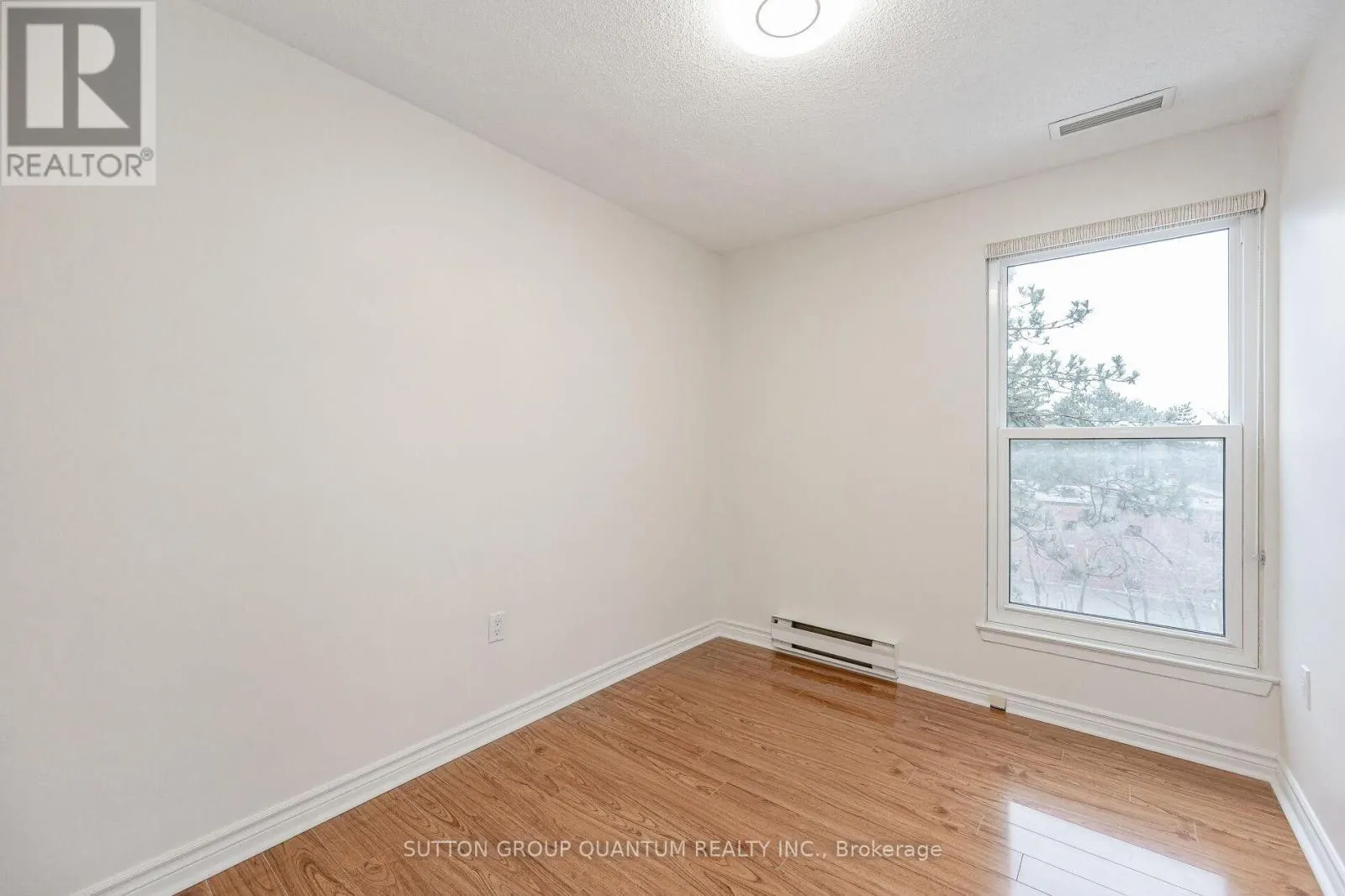 57 - 16B ELGIN STREET