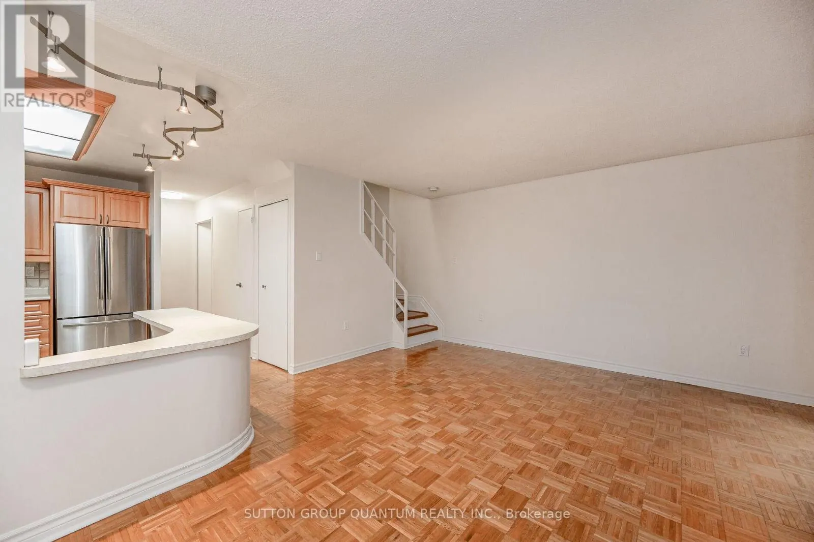 57 - 16B ELGIN STREET