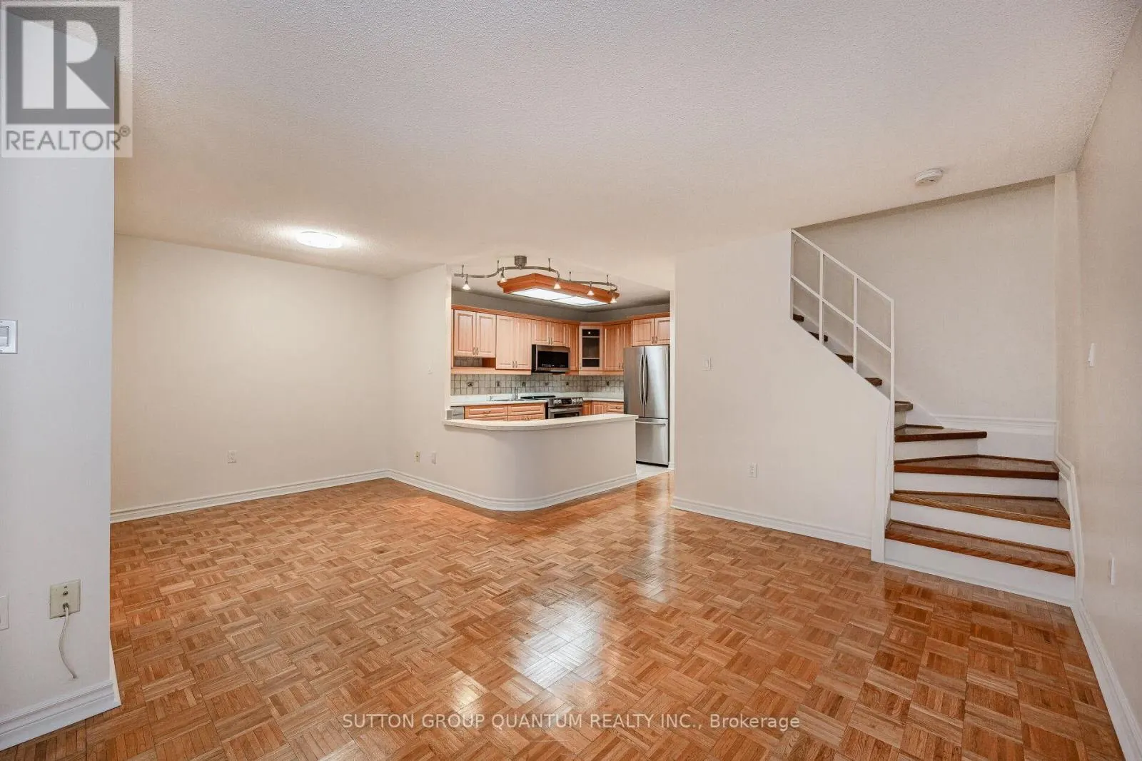 57 - 16B ELGIN STREET