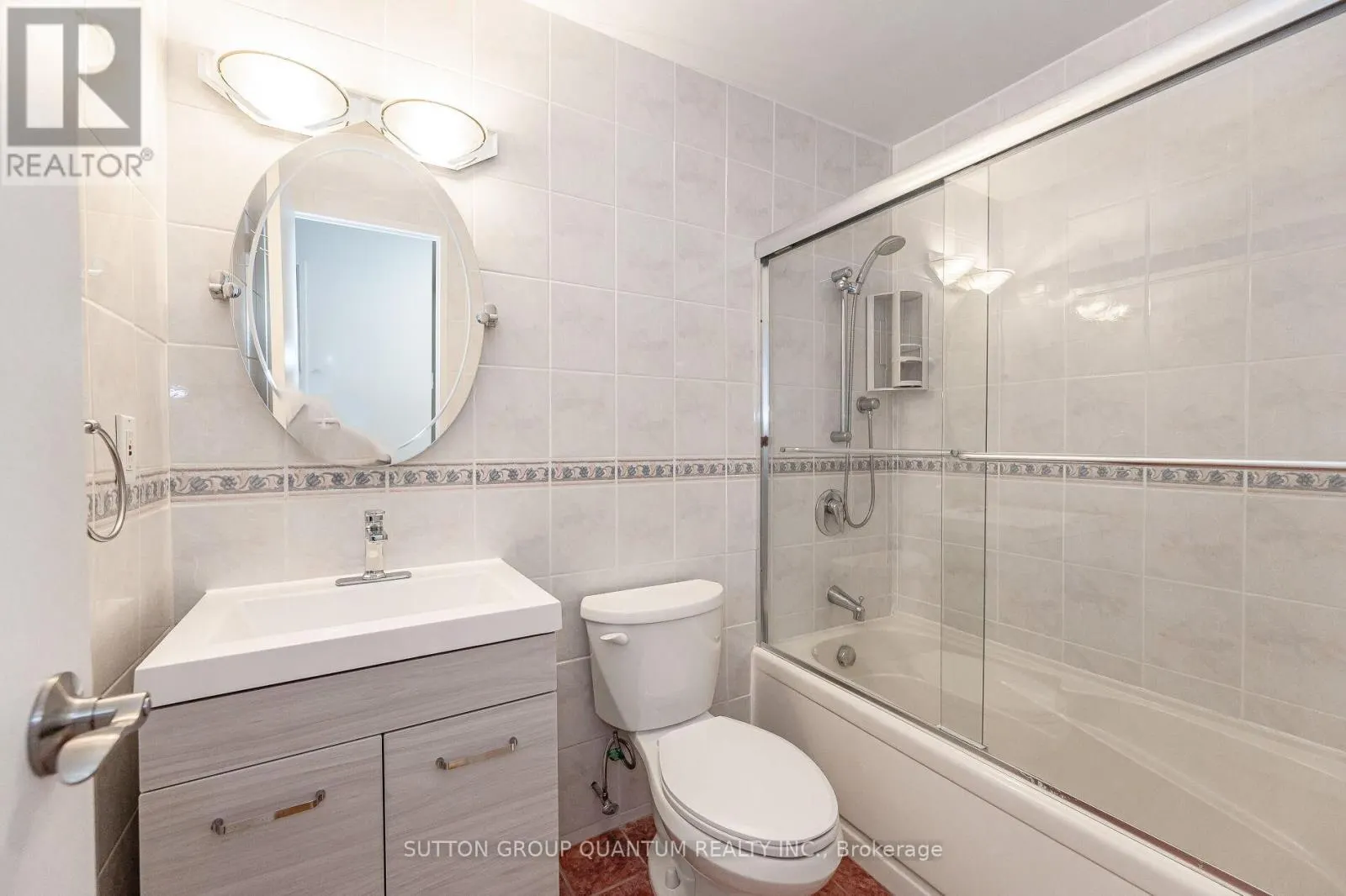 57 - 16B ELGIN STREET