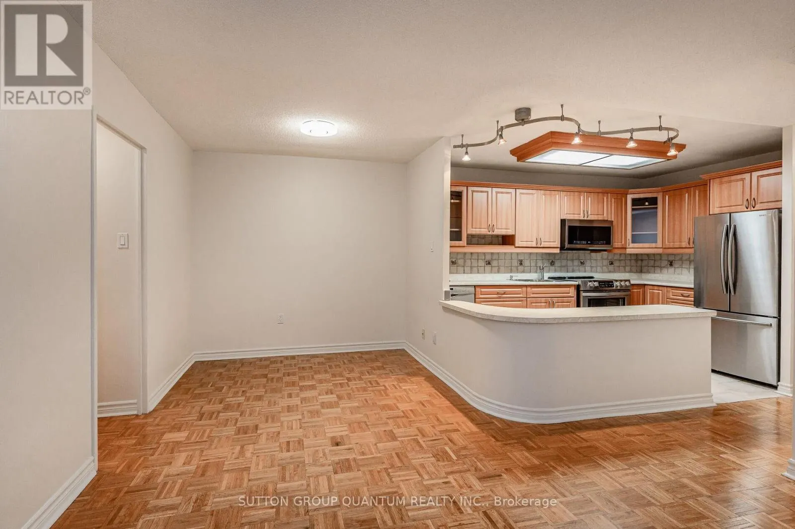 57 - 16B ELGIN STREET