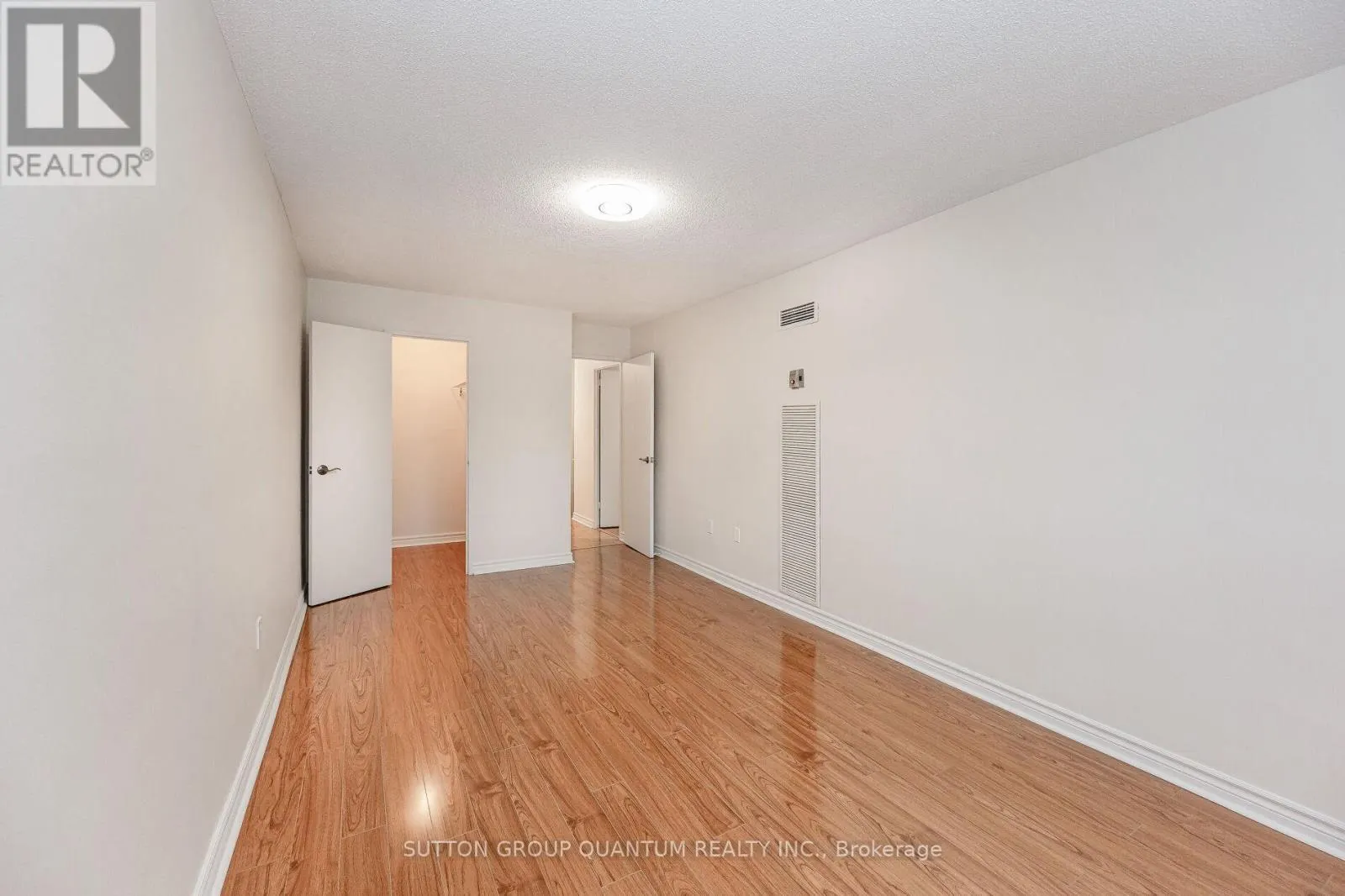 57 - 16B ELGIN STREET