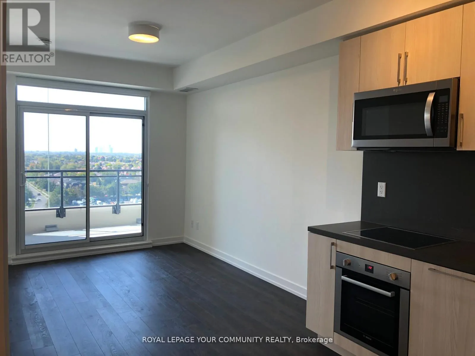 1015 - 1 GRANDVIEW AVENUE