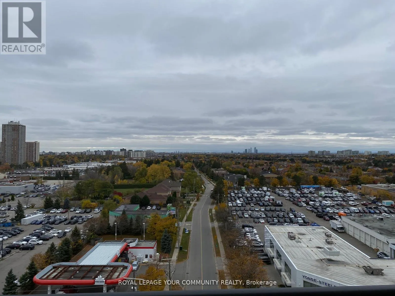 1015 - 1 GRANDVIEW AVENUE