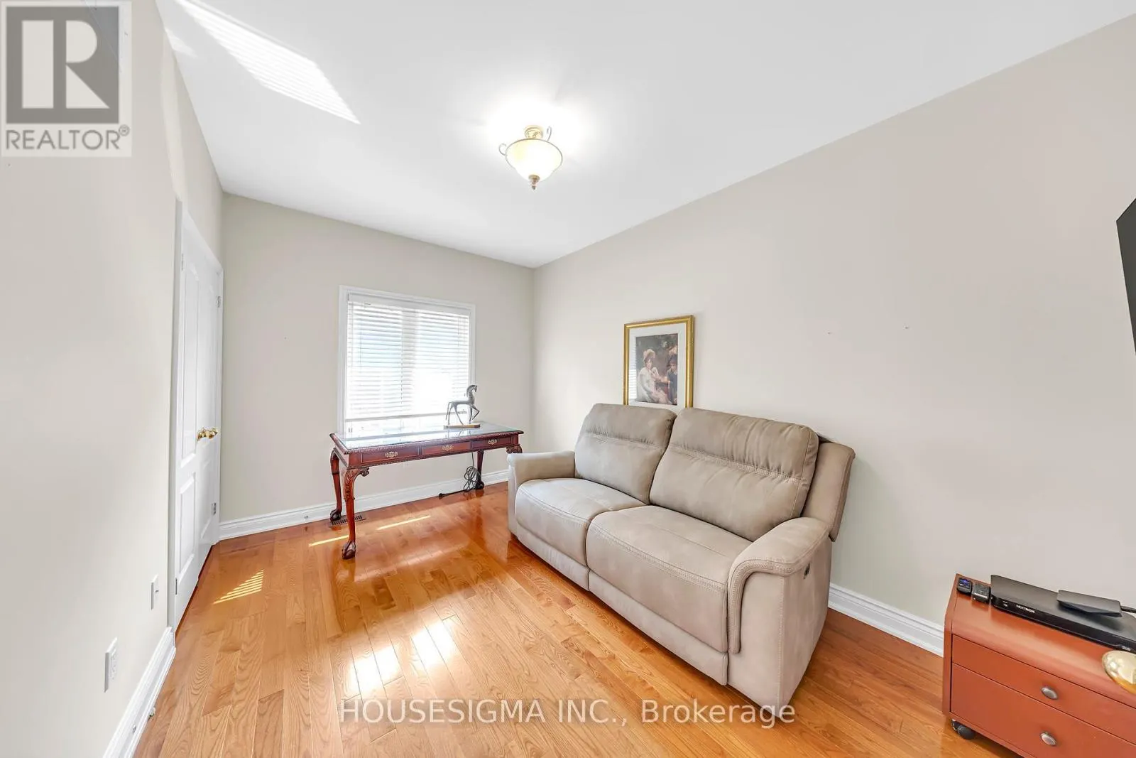 38 PAIRASH AVENUE