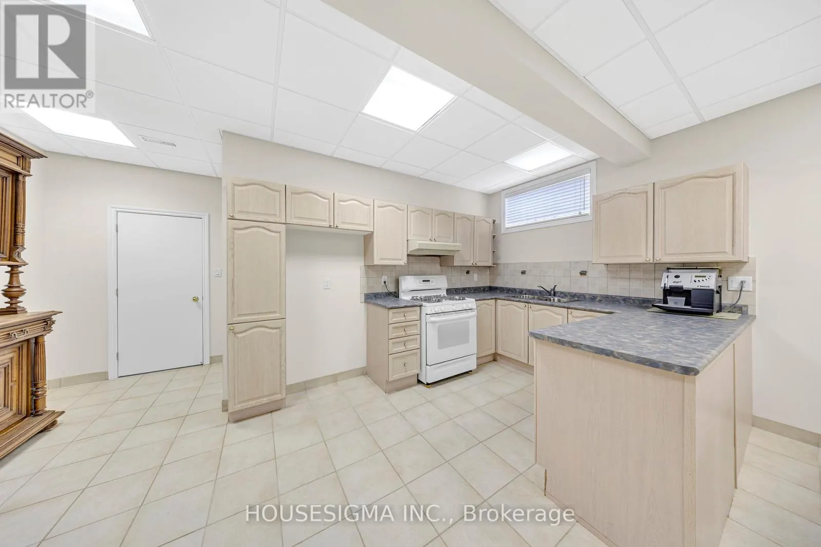 38 PAIRASH AVENUE