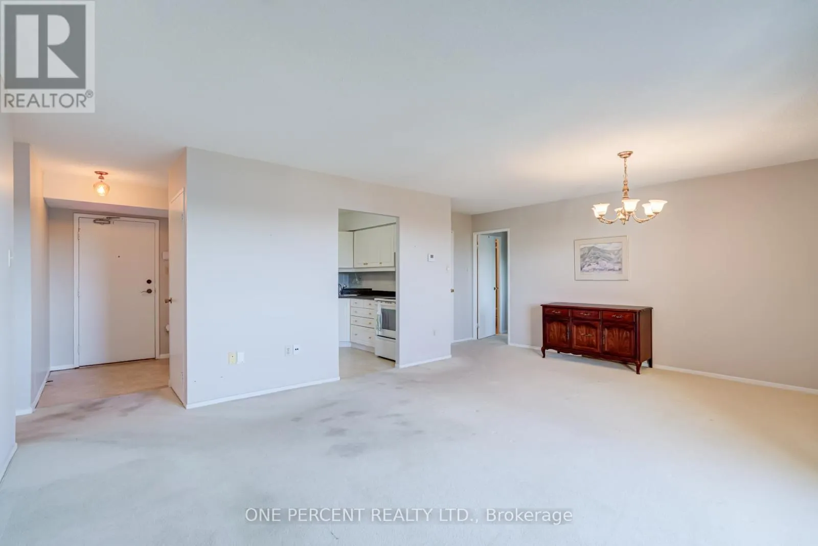 705 - 20 WILLIAM ROE BOULEVARD