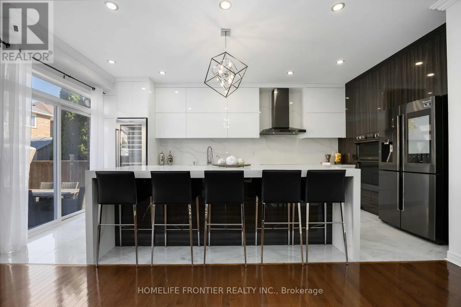 26 BARNSTONE DRIVE