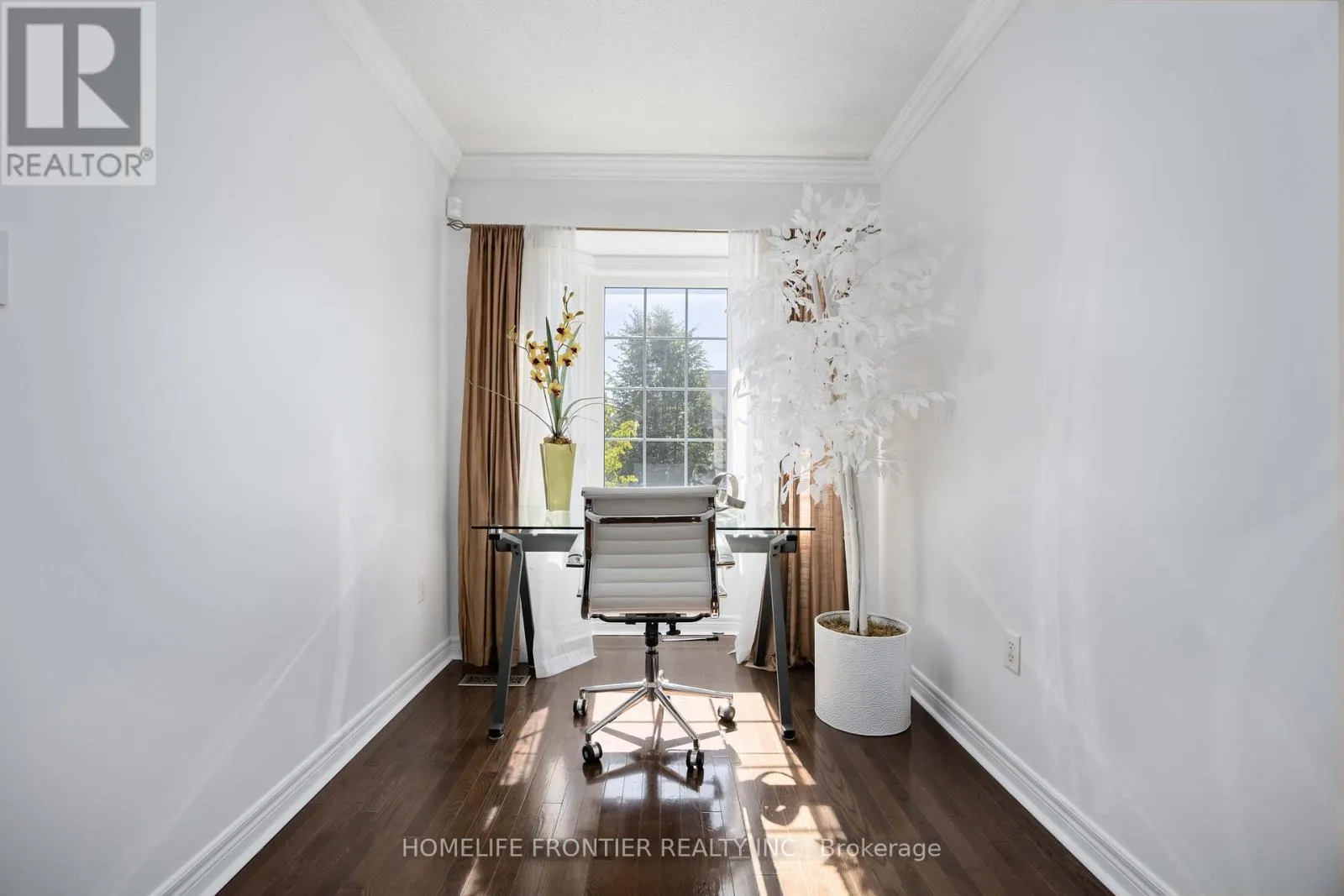 26 BARNSTONE DRIVE