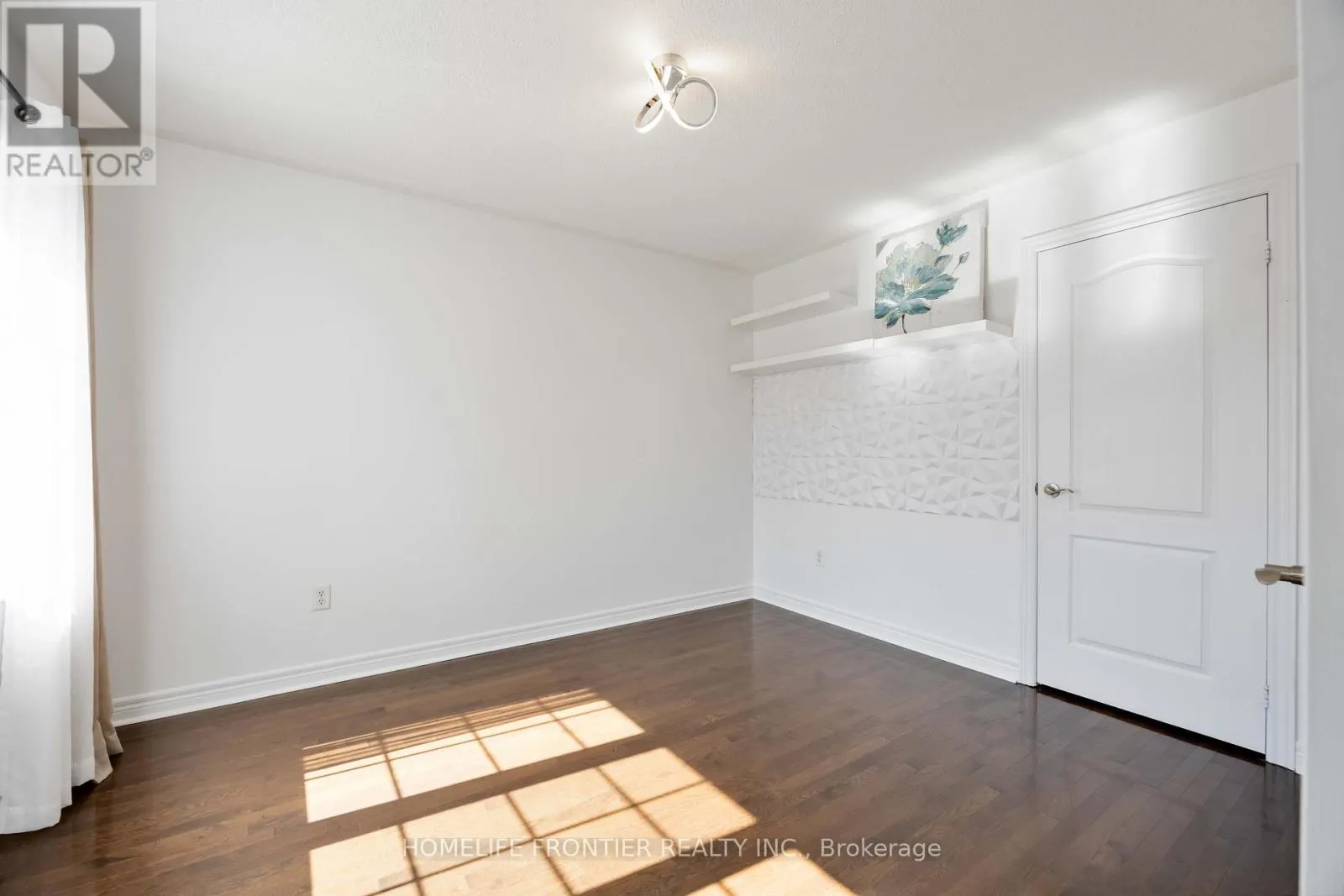 26 BARNSTONE DRIVE
